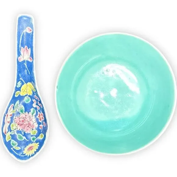 Vintage Famille Rose Blue Ground Millefleur Porcelain Rice Bowl & Spoon - Picture 5 of 10